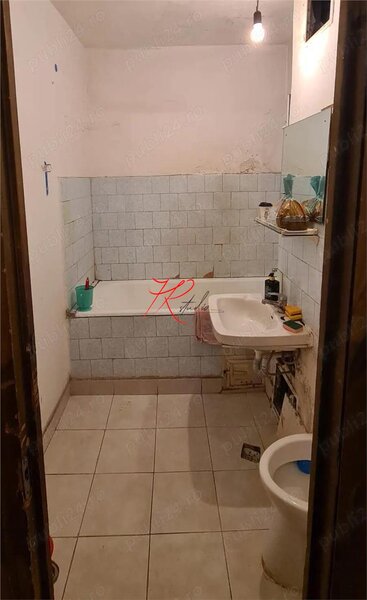 Lacul Tei, vanzare apartament 3 camere.